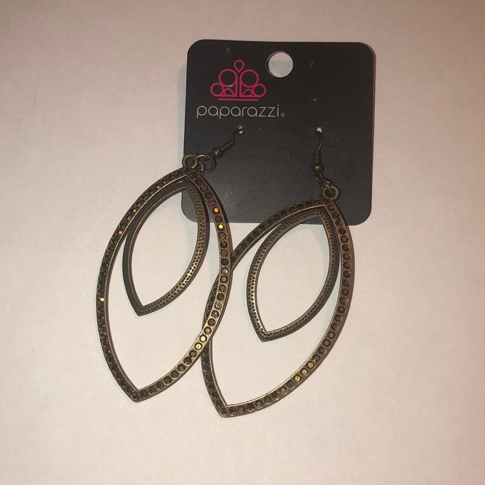 Paparazzi earrings brand new